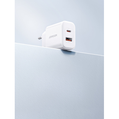 Joyroom JR-TCF05 20W USB-C / USB-A Fast Dual Port Wall Charger - White + USB-C - Lightning 1m 19