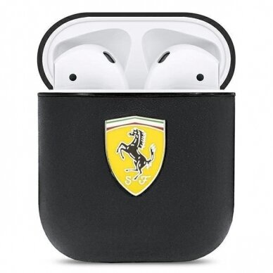 Originalus dėklas Ferrari FESA2LEBK AirPods cover Juodas On Track Leather 1